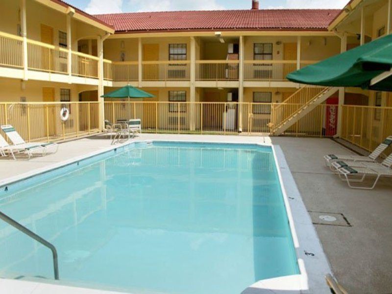 La Quinta Inn By Wyndham Baton Rouge University Area Exterior foto